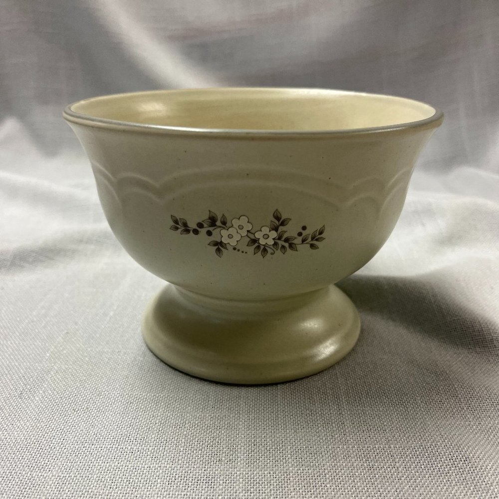 Pfaltzgraff Heirloom Centerpiece Bowl, Footed/Pedestal Bowl, Pot Pourri Bowl